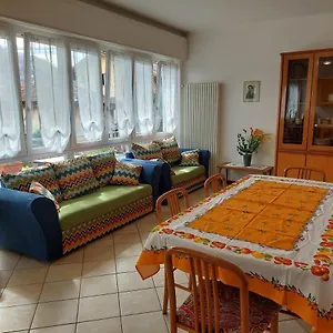 https://eva-house.it-lombardy.com