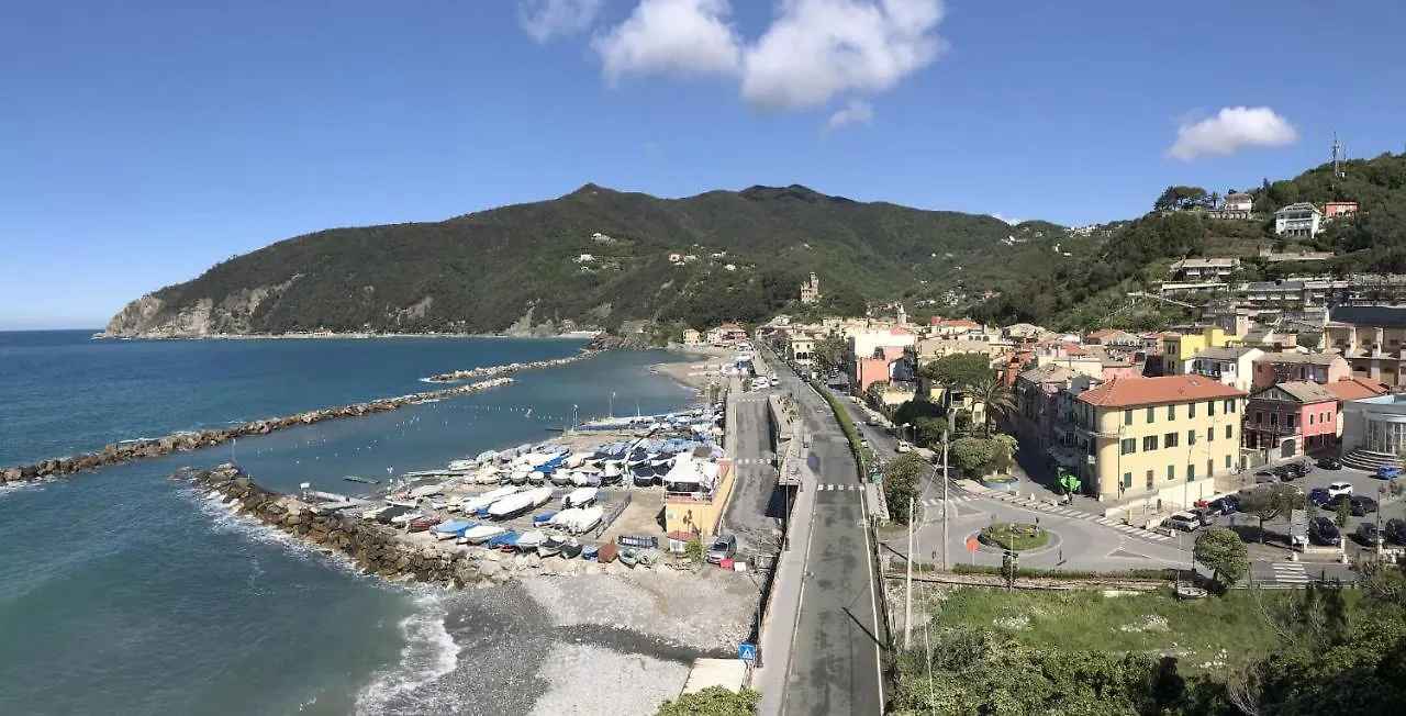 Il cuore di Moneglia al mare Italia
